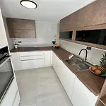 Monte R+luxury