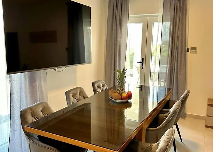 Monte R+luxury Villa