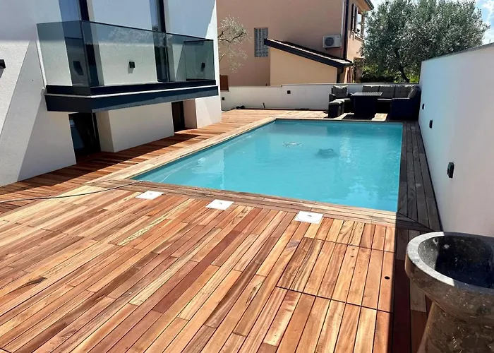 Villa Monte R+luxury