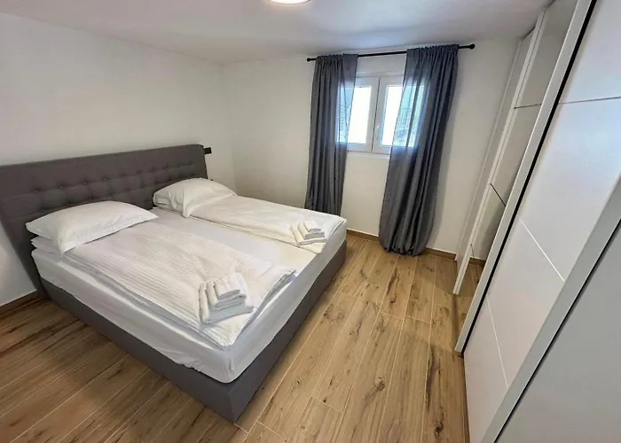 Monte R+luxury * Crveni Vrh