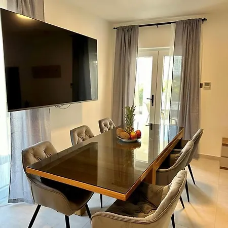 Monte R+luxury Villa