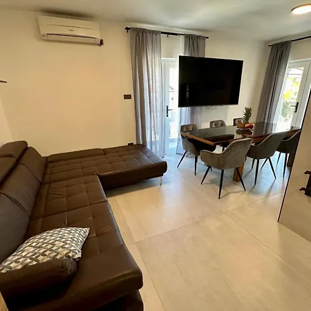 Monte R+luxury * Crveni Vrh