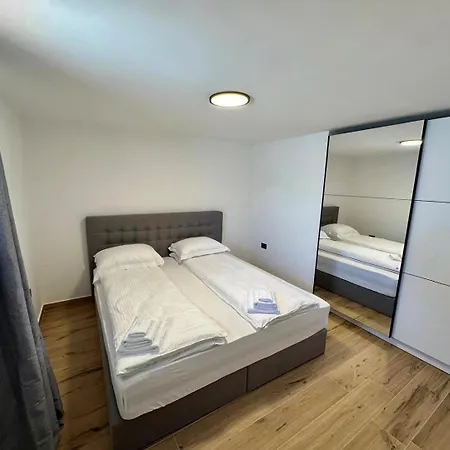 Monte R+luxury Villa Crveni Vrh