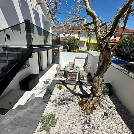 Monte R+luxury * Crveni Vrh