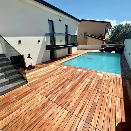 Monte R+luxury فيلة