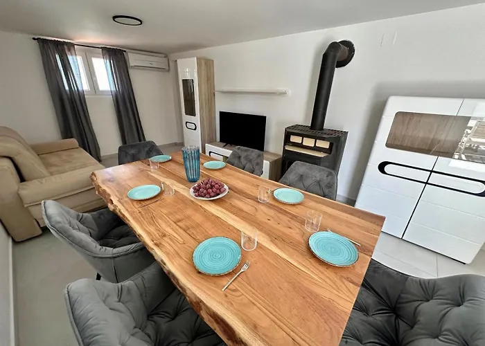 Monte R+luxury Villa
